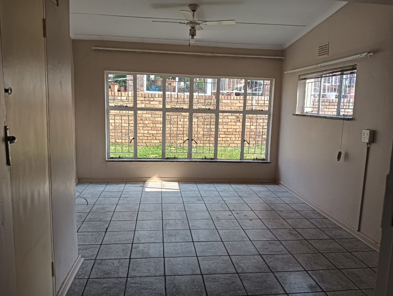 5 Unit Edmed A : Stunning 2 Bedroom Retirement Unit To Rent inside Advent Haven Retirement Village.