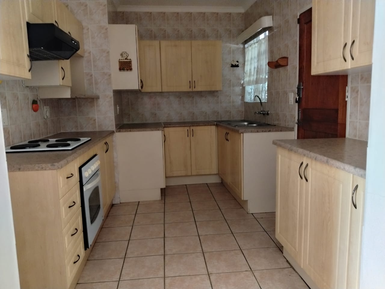 Sonskyn A50 : Stunning two bedroom retirement unit for sale.