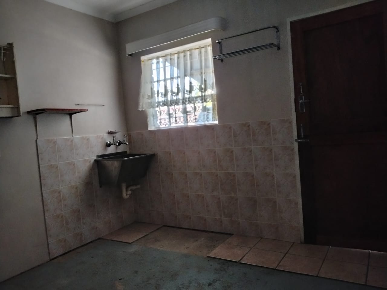 Sonskyn A50 : Stunning two bedroom retirement unit for sale.