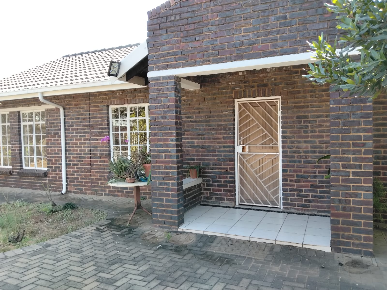 Sonskyn A46 : Beautiful two bedroom life rights unit for sale.