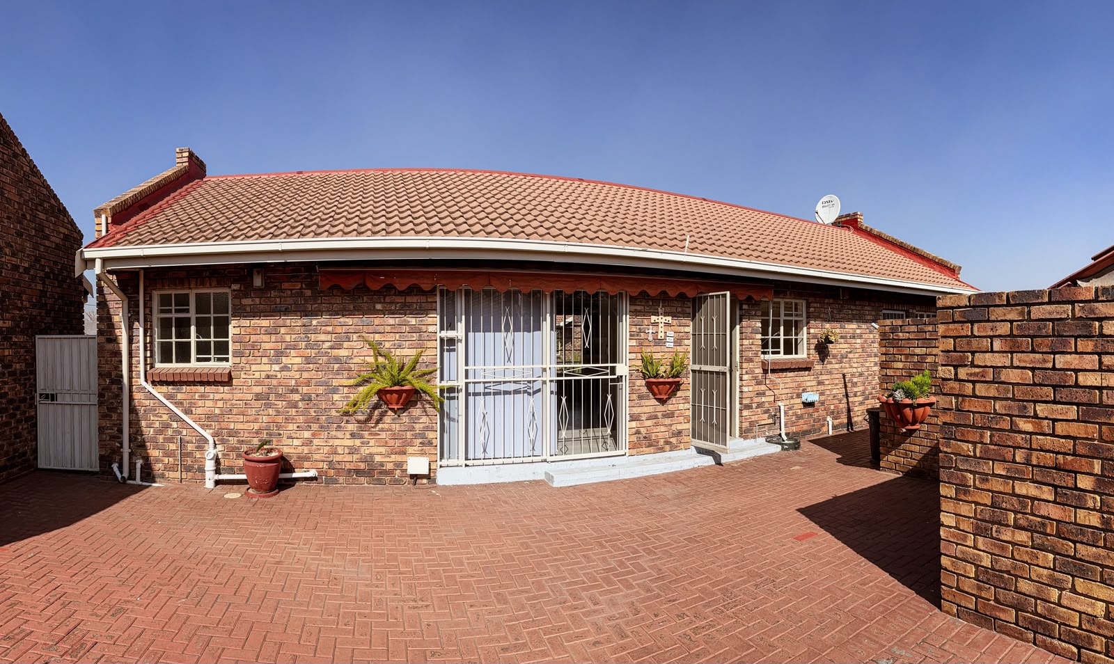 Three Rivers – Fisant 2 : Stunning retirement unit for sale.