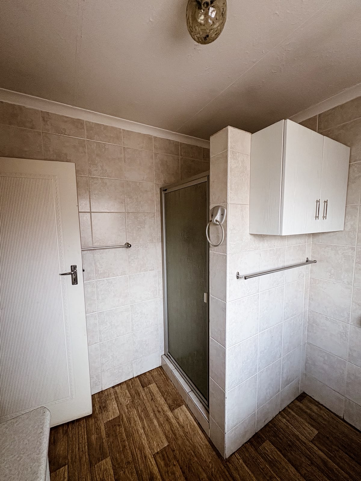 Three Rivers – Tiemiesingel 4 : Beautiful one bedroom retirement unit for sale.