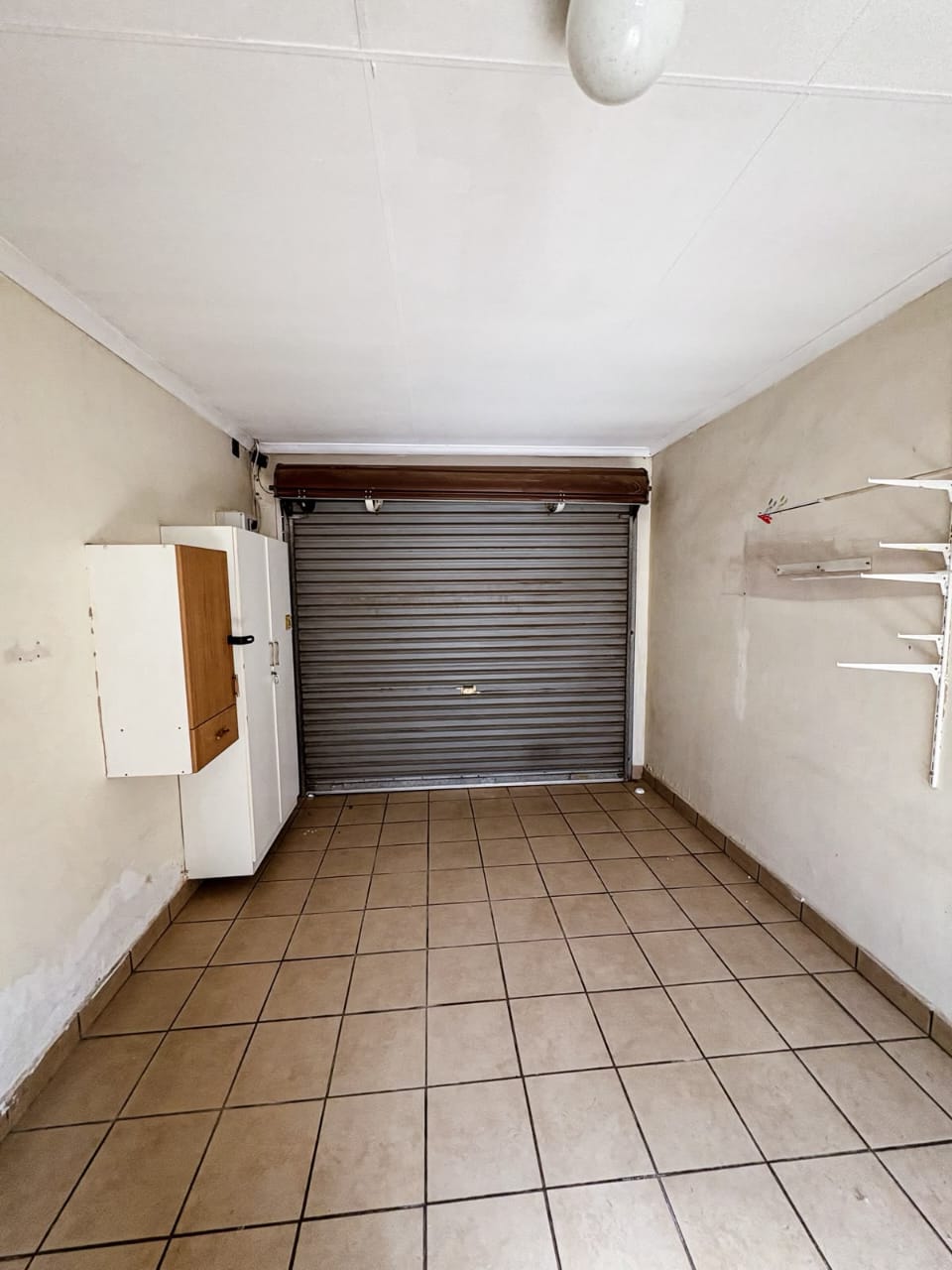 Three Rivers – Diederik 7 : Lovely one bedroom retirement unit for sale.