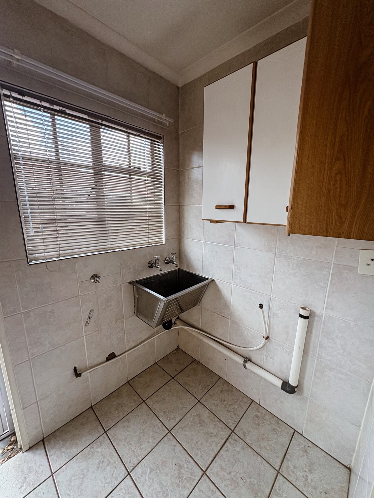 Three Rivers – Tiemiesingel 4 : Beautiful one bedroom retirement unit for sale.