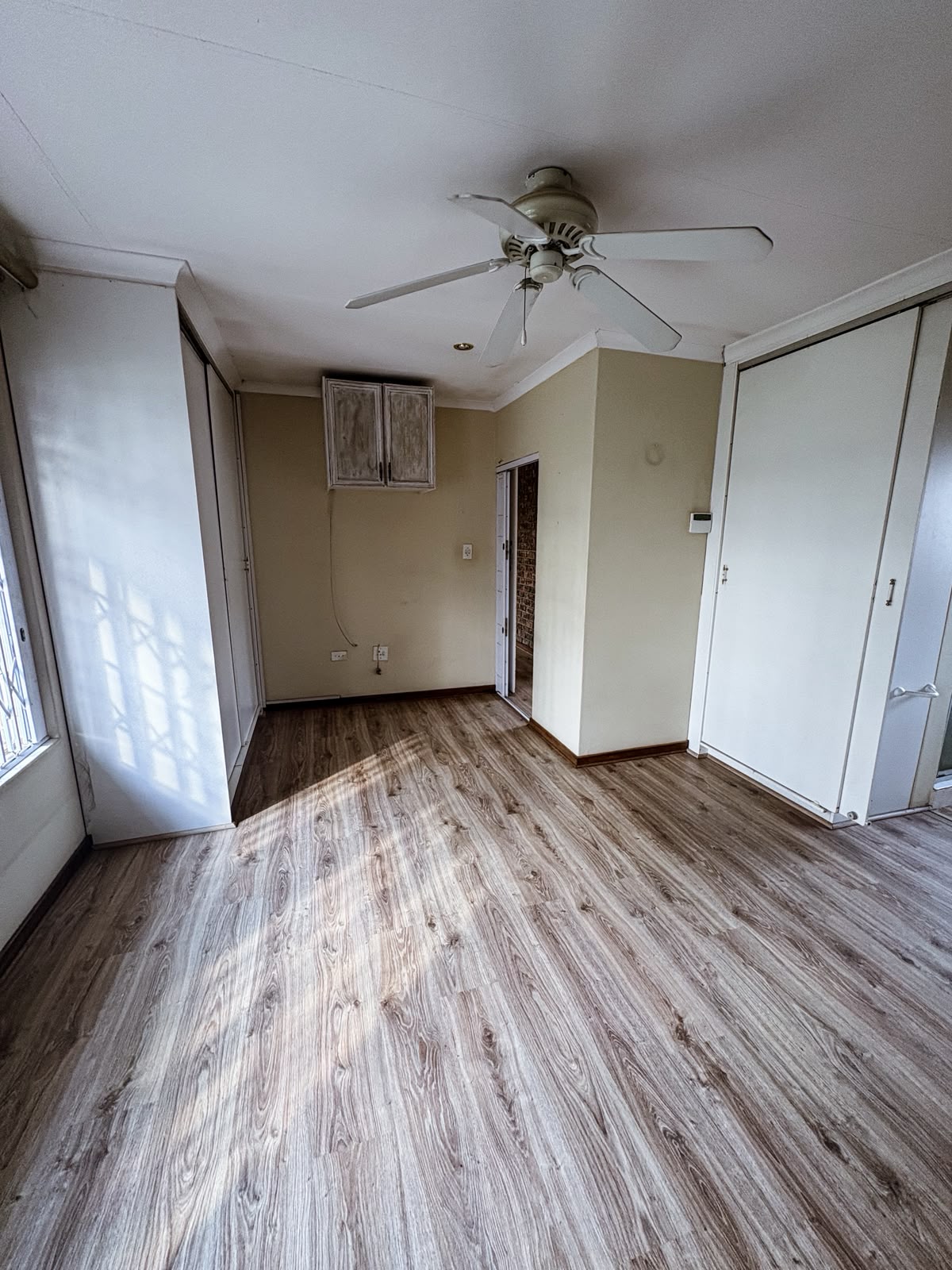 Three Rivers – Tiemiesingel 4 : Beautiful one bedroom retirement unit for sale.