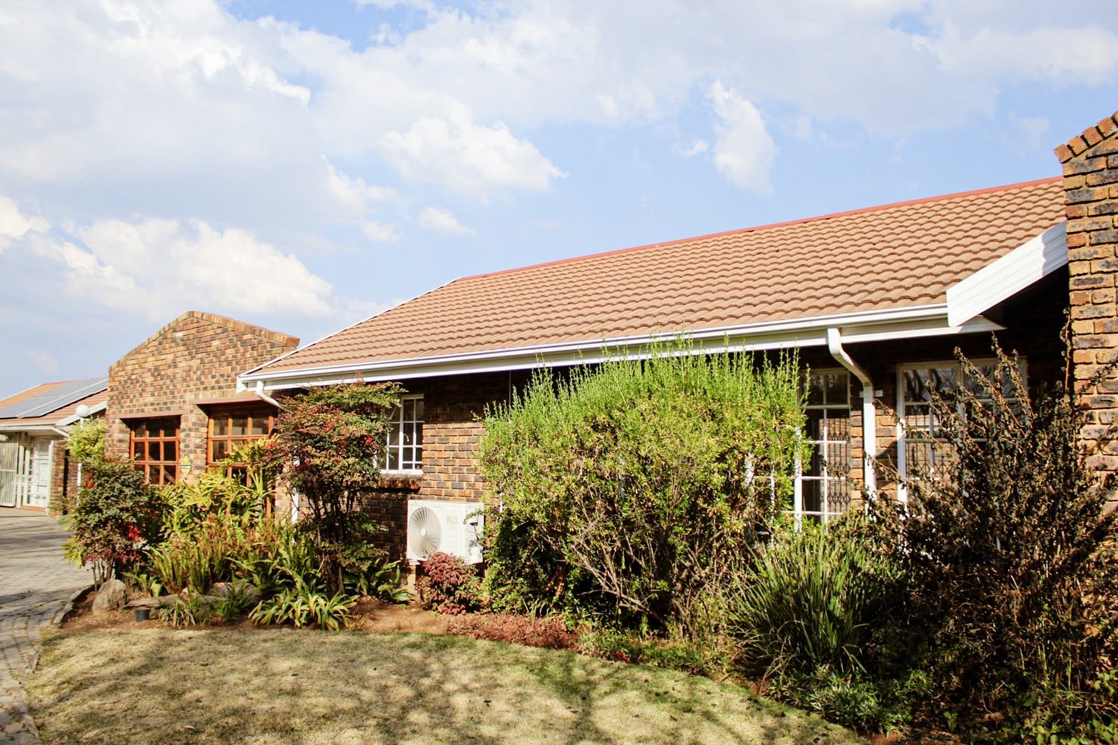 Three Rivers – Tiemiesingel 4 : Beautiful one bedroom retirement unit for sale.