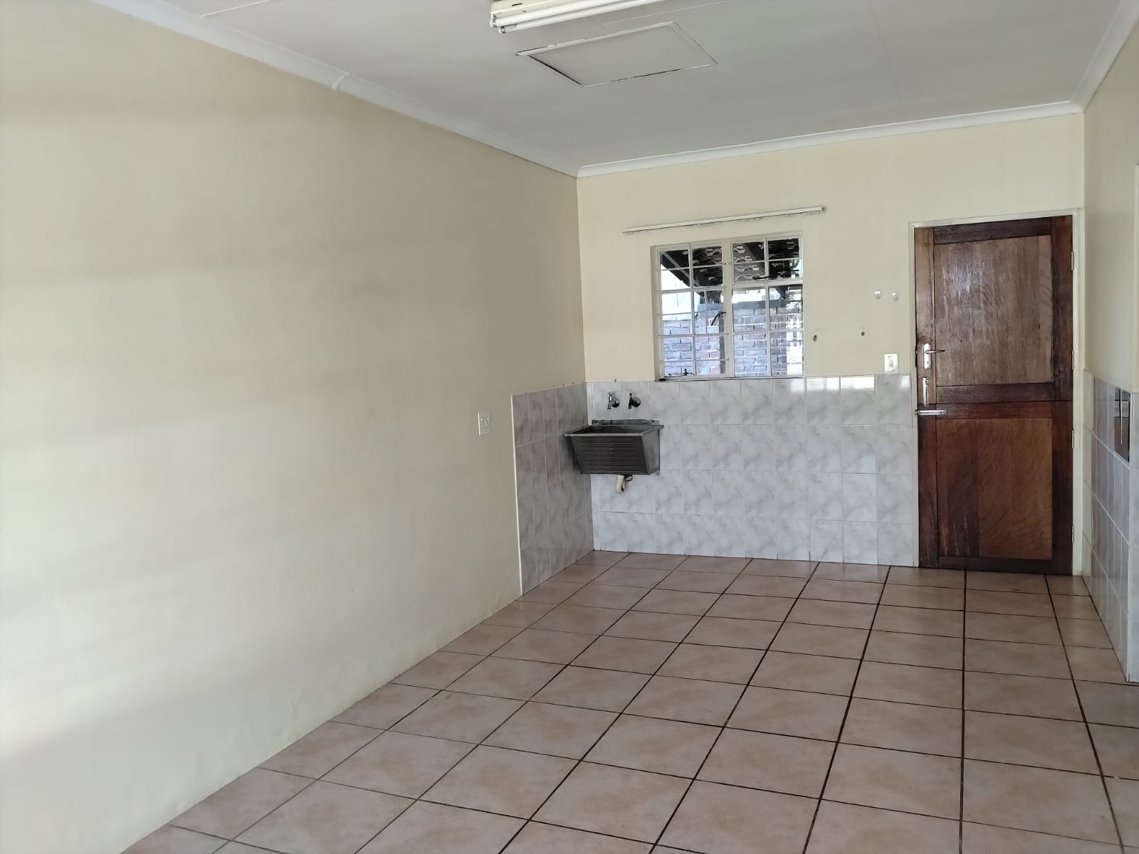 Sonskyn A46 : Beautiful two bedroom life rights unit for sale.
