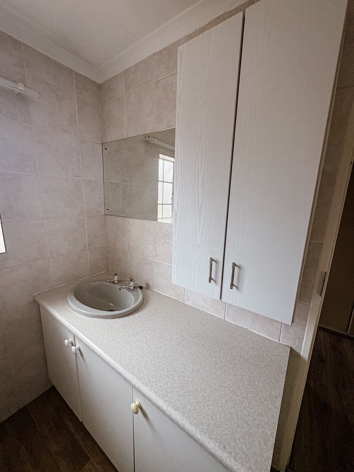 Three Rivers – Tiemiesingel 4 : Beautiful one bedroom retirement unit for sale.