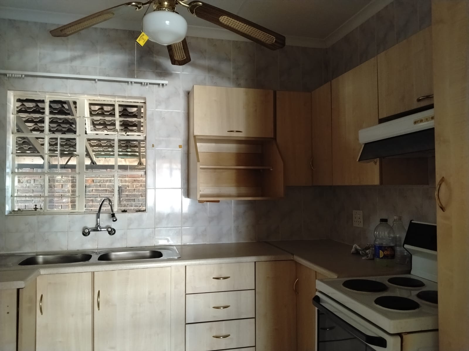 Sonskyn A46 : Beautiful two bedroom life rights unit for sale.