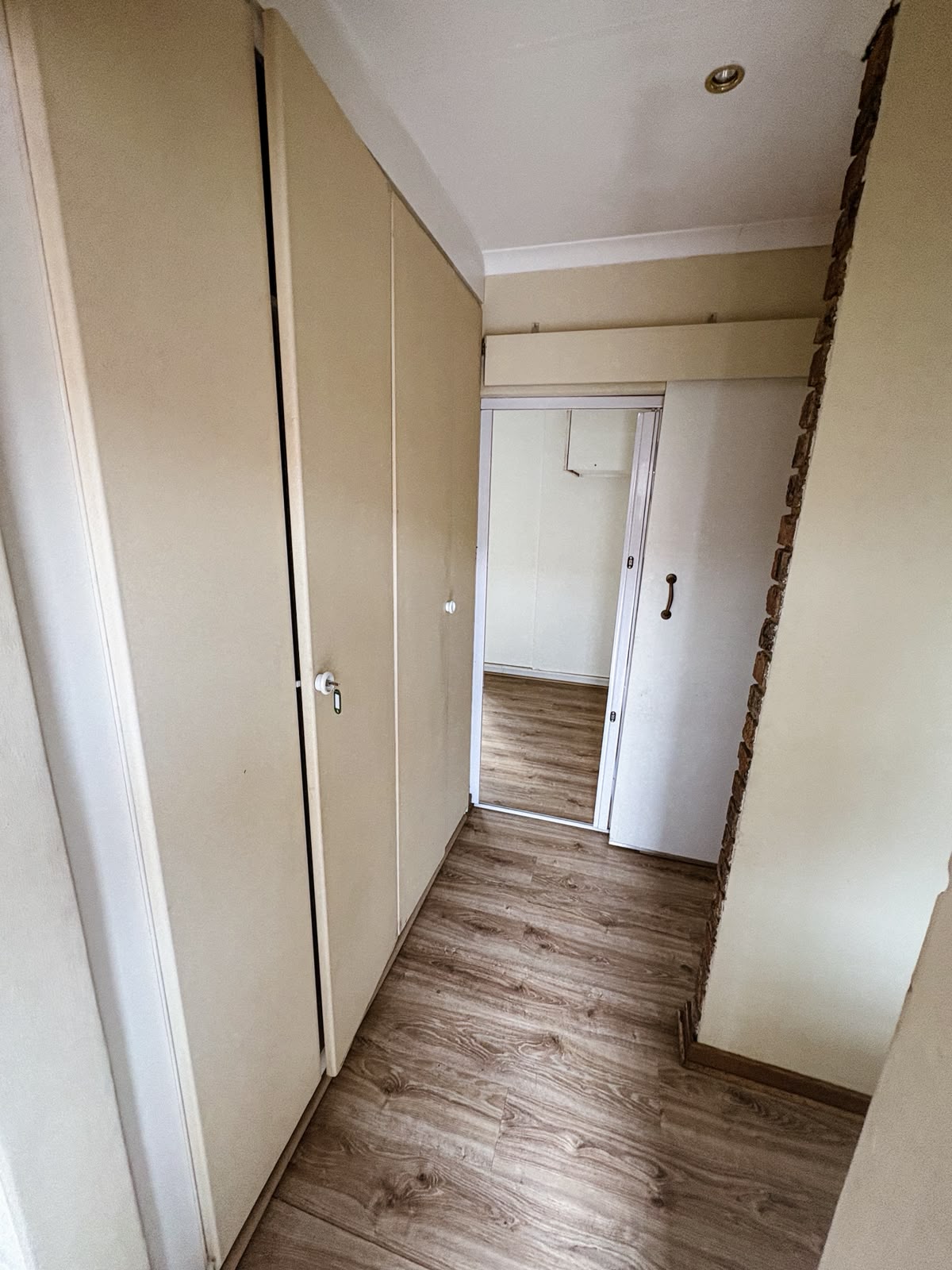 Three Rivers – Tiemiesingel 4 : Beautiful one bedroom retirement unit for sale.