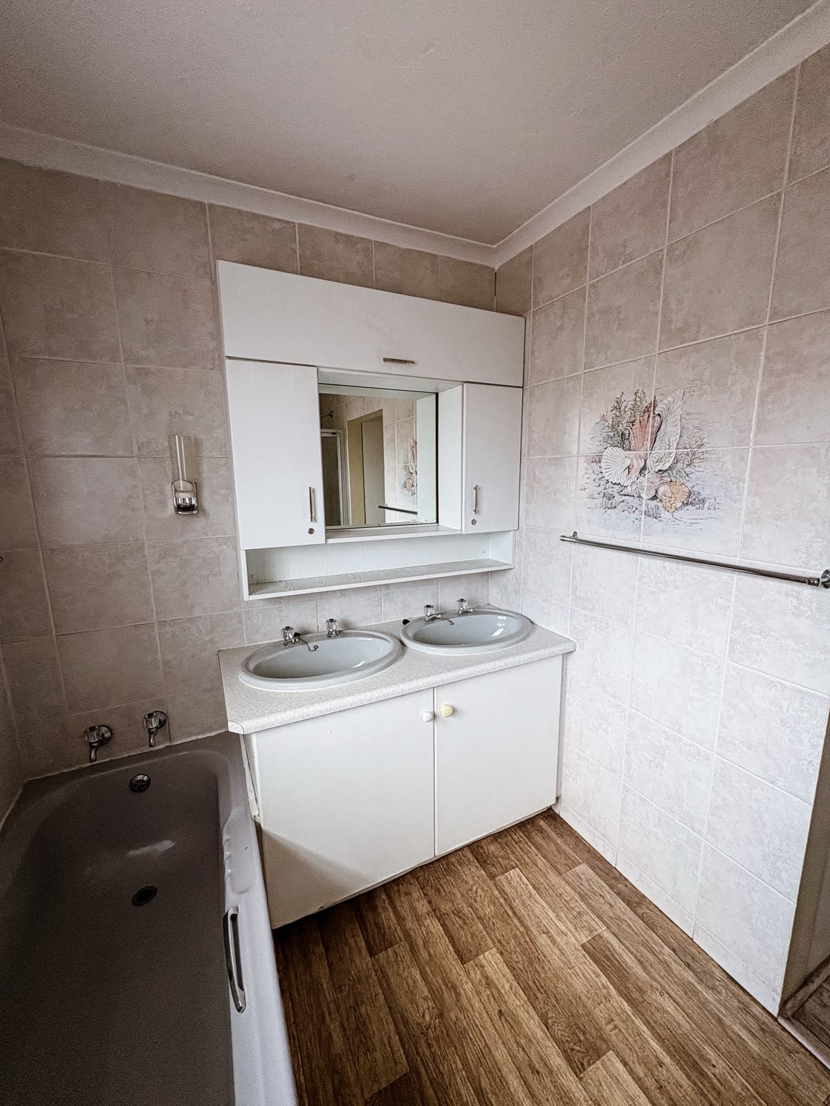 Three Rivers – Tiemiesingel 4 : Beautiful one bedroom retirement unit for sale.