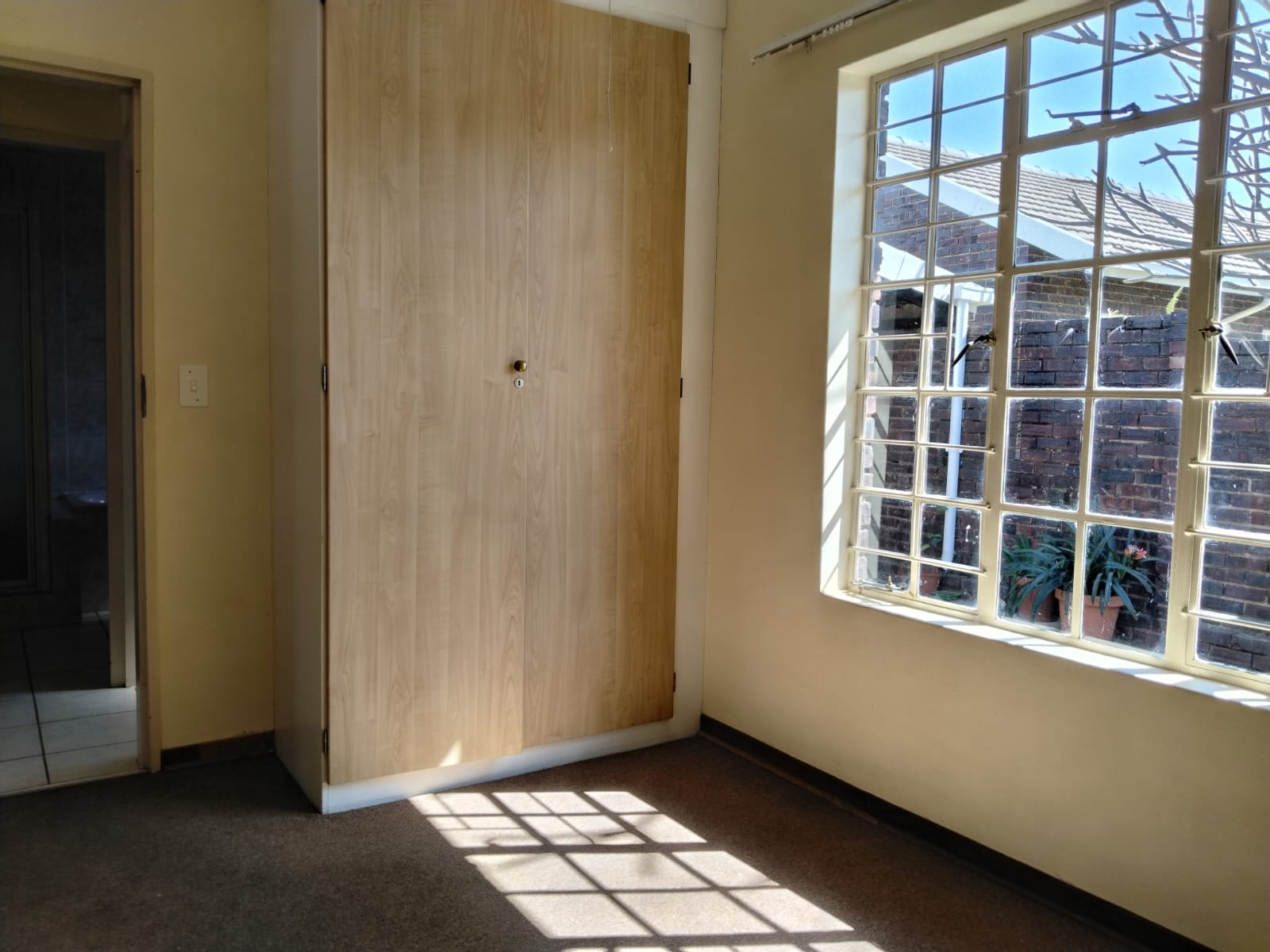 Sonskyn A46 : Beautiful two bedroom life rights unit for sale.