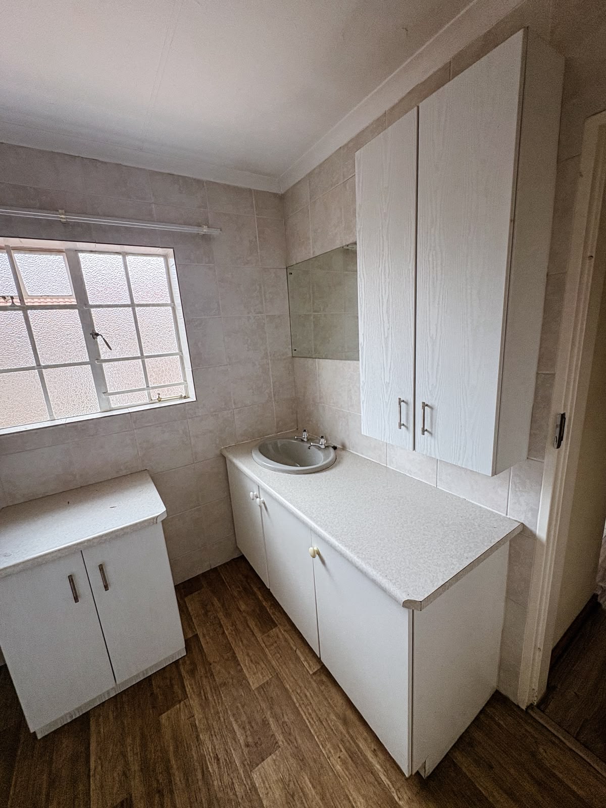 Three Rivers – Tiemiesingel 4 : Beautiful one bedroom retirement unit for sale.