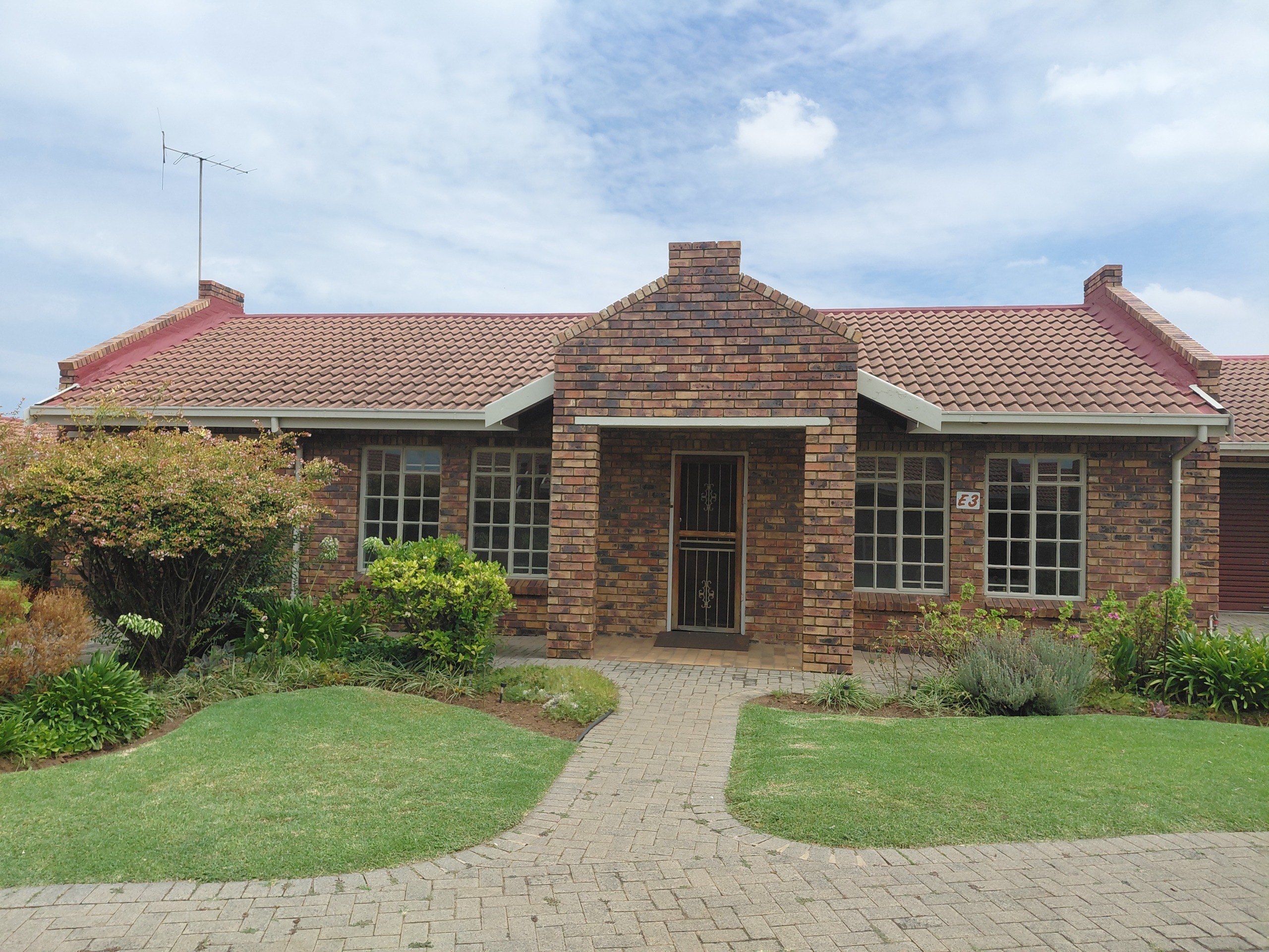 Three Rivers – Elsie 3 : Stunning one bedroom retirement unit for sale.