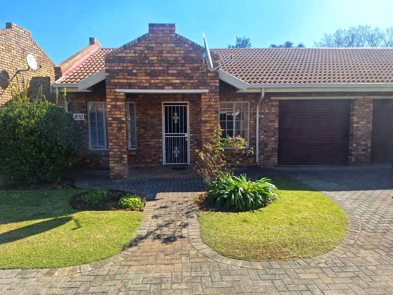 Three Rivers – Bataleur 10: Gorgeous 1-bedroom, 1-bathroom retirement unit for sale in Vereeniging.