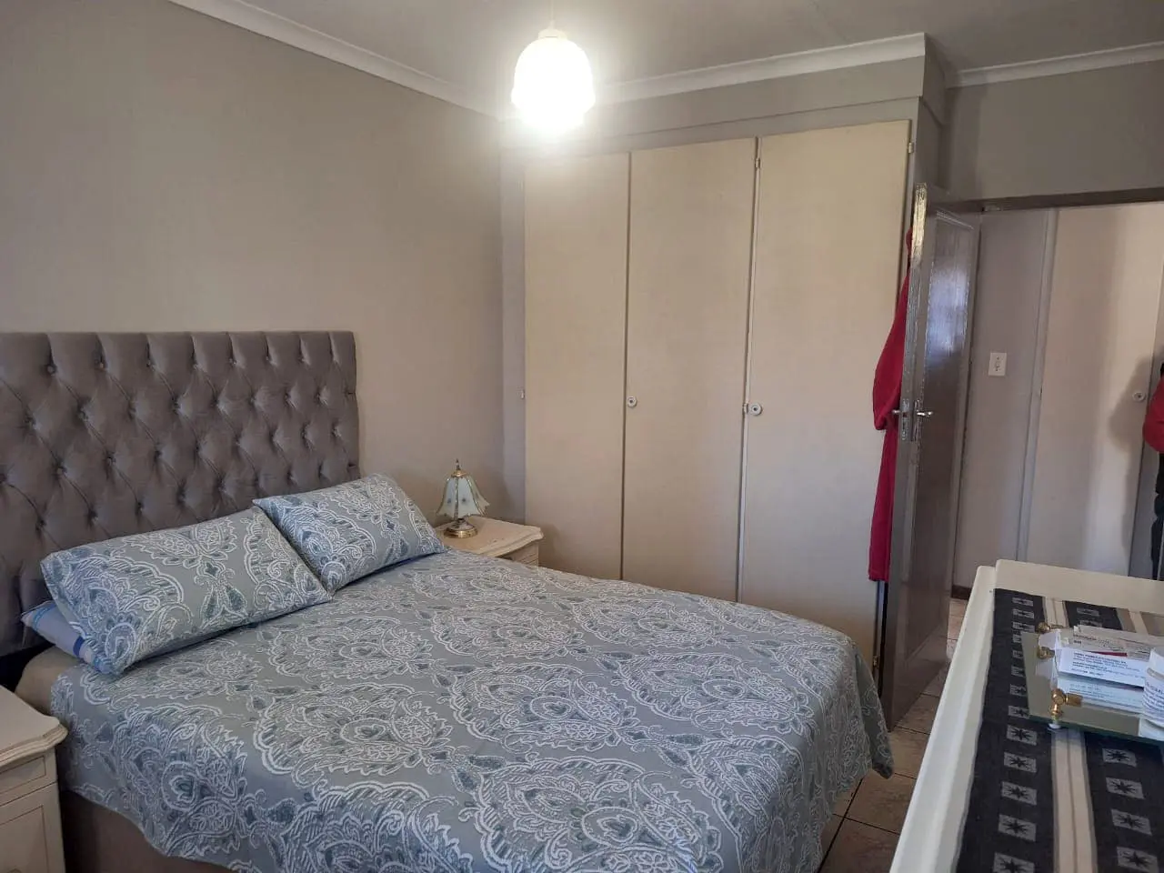 Three Rivers – Bataleur 10: Gorgeous 1-bedroom, 1-bathroom retirement unit for sale in Vereeniging.