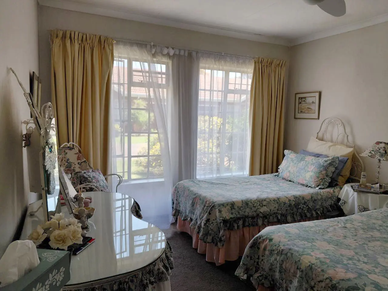 Three Rivers – Bataleur 4: Spacious 2-bedroom, 2-bathroom retirement unit for sale in Vereeniging.