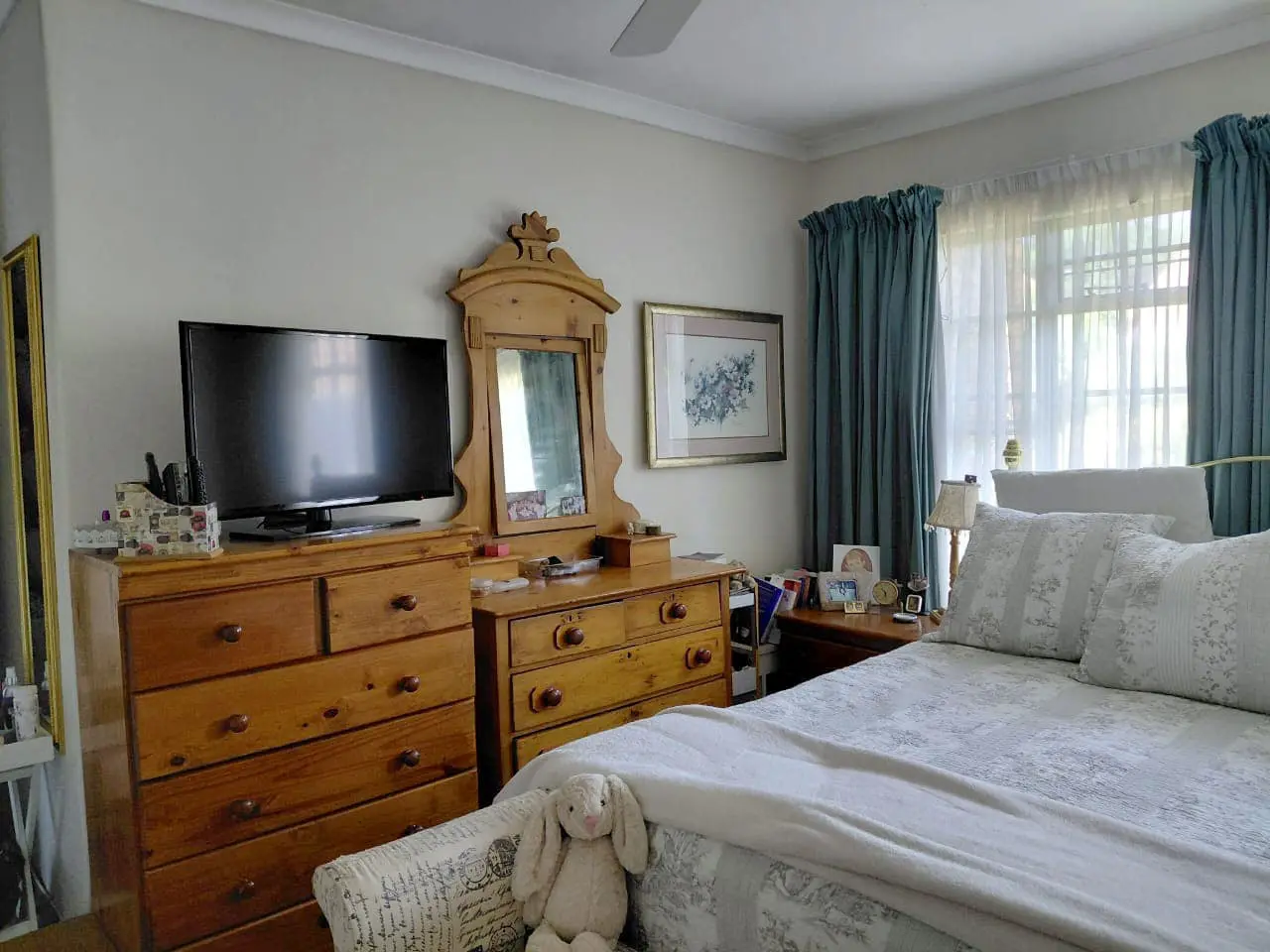Three Rivers – Bataleur 4: Spacious 2-bedroom, 2-bathroom retirement unit for sale in Vereeniging.