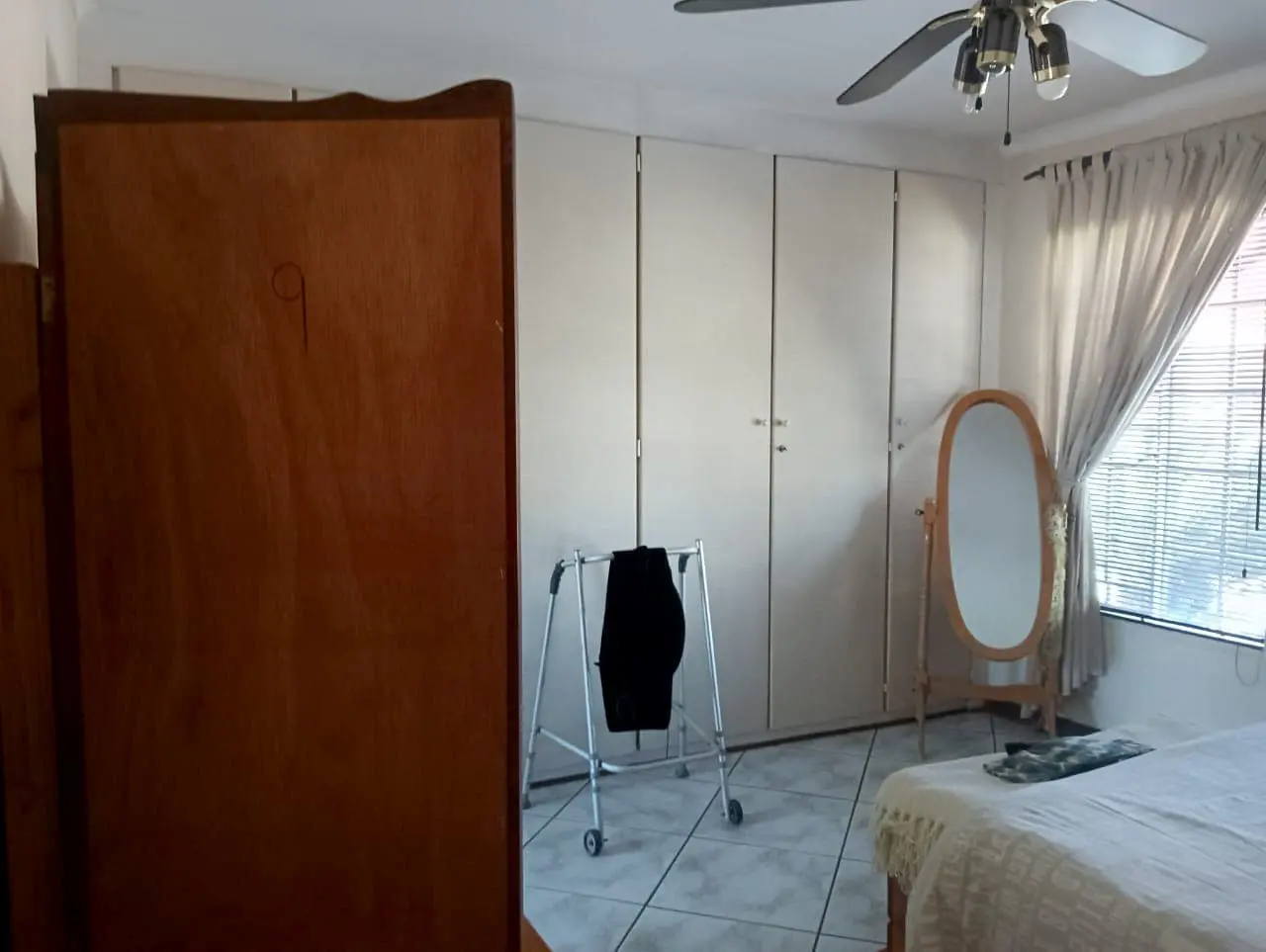 Three Rivers – Canary 4 : Beautiful one bedroom retirement unit for sale in Vereeniging.
