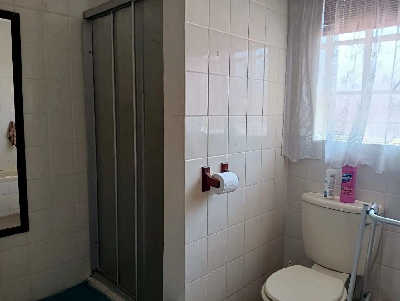 Three Rivers – Canary 4 : Beautiful one bedroom retirement unit for sale in Vereeniging.
