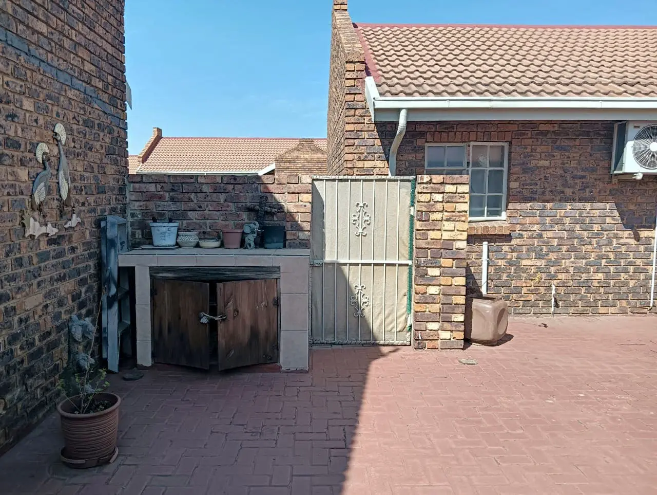 Three Rivers – Canary 4 : Beautiful one bedroom retirement unit for sale in Vereeniging.
