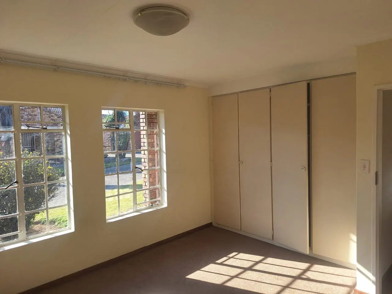 Three Rivers – Glasogie 3 : Lovely one bedroom retirement unit for sale in Vereeniging