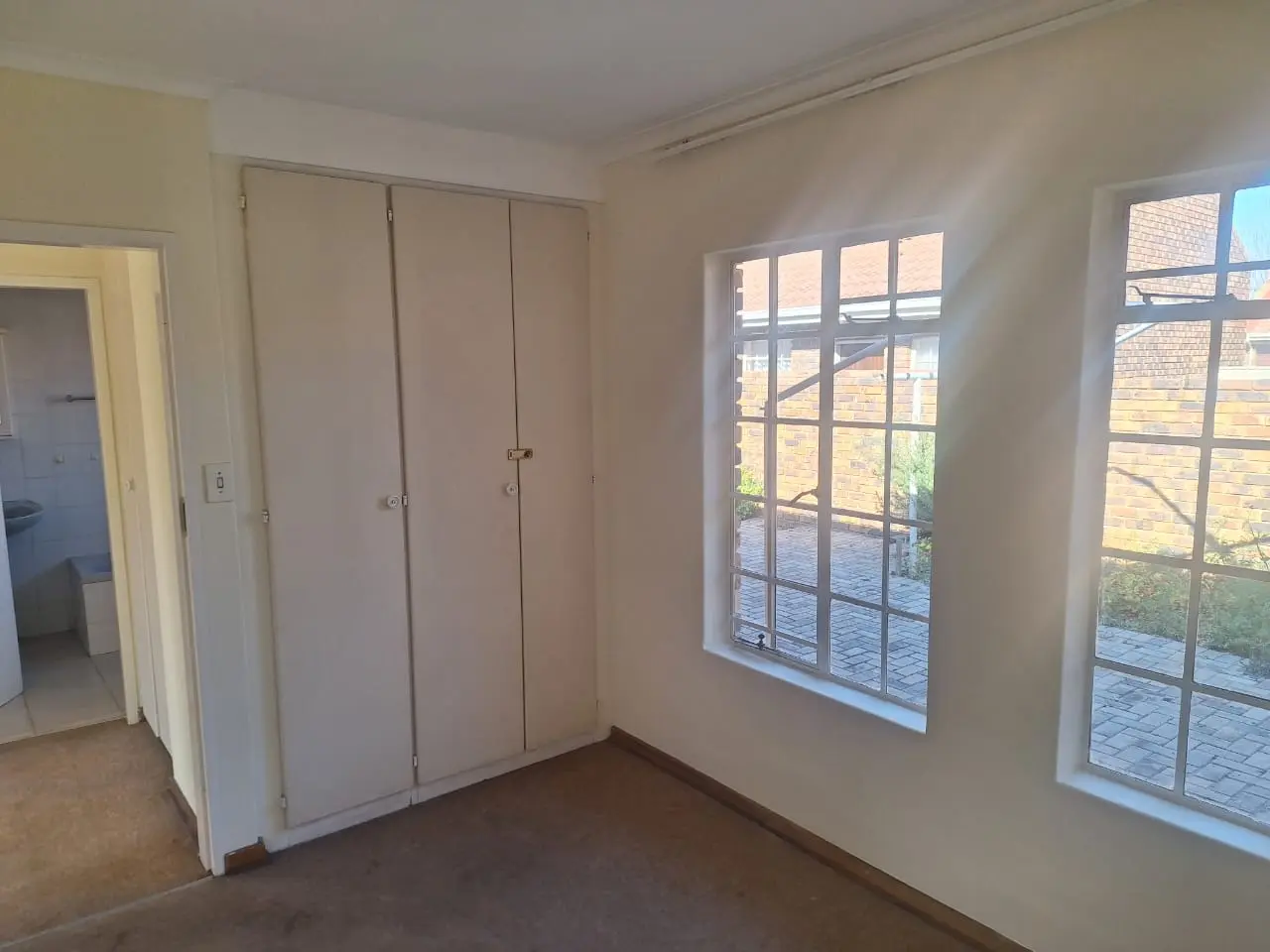 Three Rivers – Glasogie 3 : Lovely one bedroom retirement unit for sale in Vereeniging