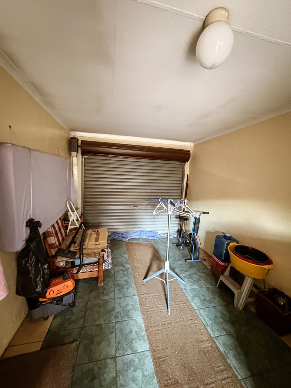 Three Rivers – Canary 5 : Beautiful one bedroom retirement unit for sale.