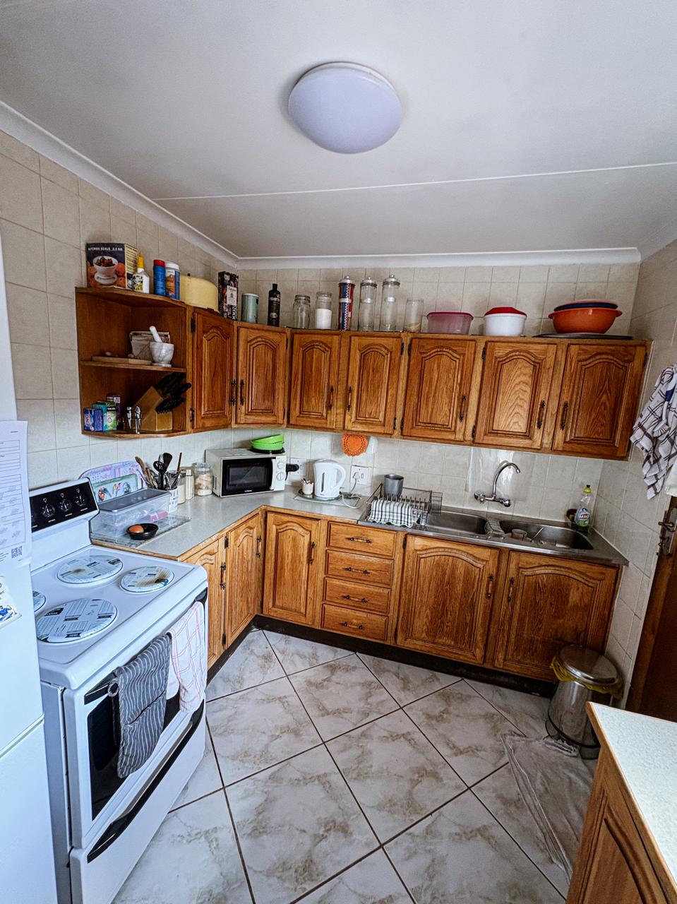 Three Rivers – Canary 5 : Beautiful one bedroom retirement unit for sale.