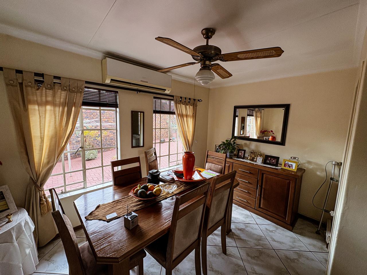 Three Rivers – Canary 5 : Beautiful one bedroom retirement unit for sale.