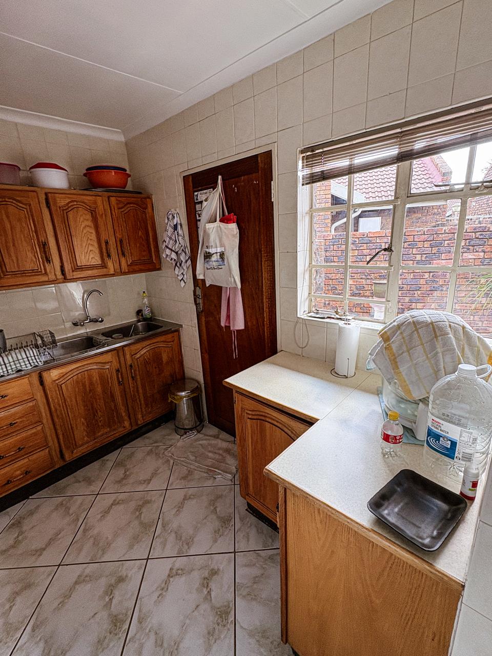 Three Rivers – Canary 5 : Beautiful one bedroom retirement unit for sale.