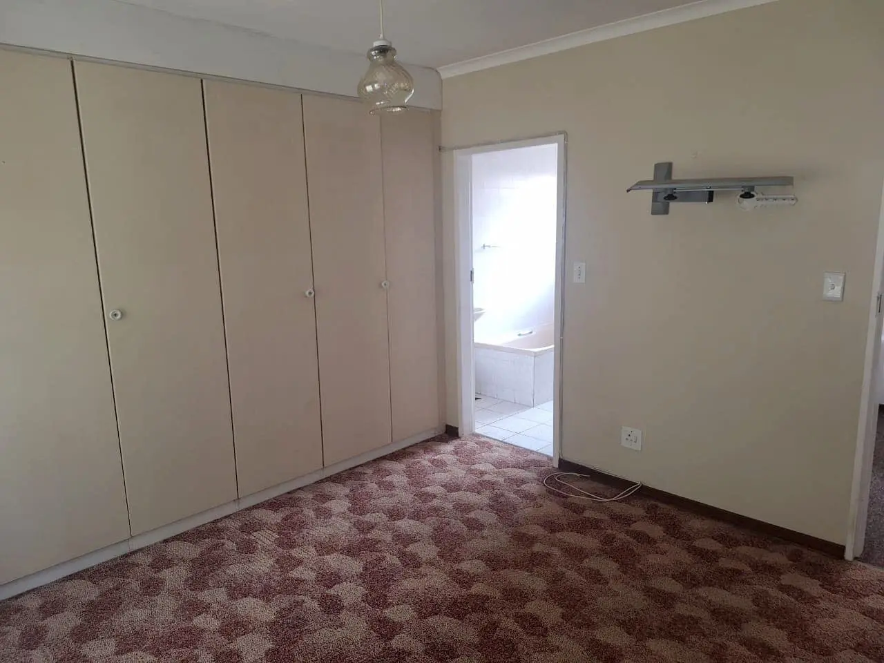 Three Rivers – Laventel 14: Lovely one bedroom retirement unit for sale in Vereeniging