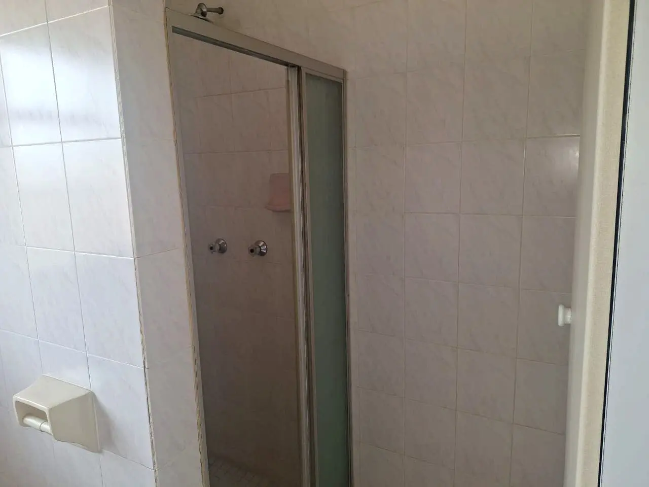 Three Rivers – Laventel 14: Lovely one bedroom retirement unit for sale in Vereeniging