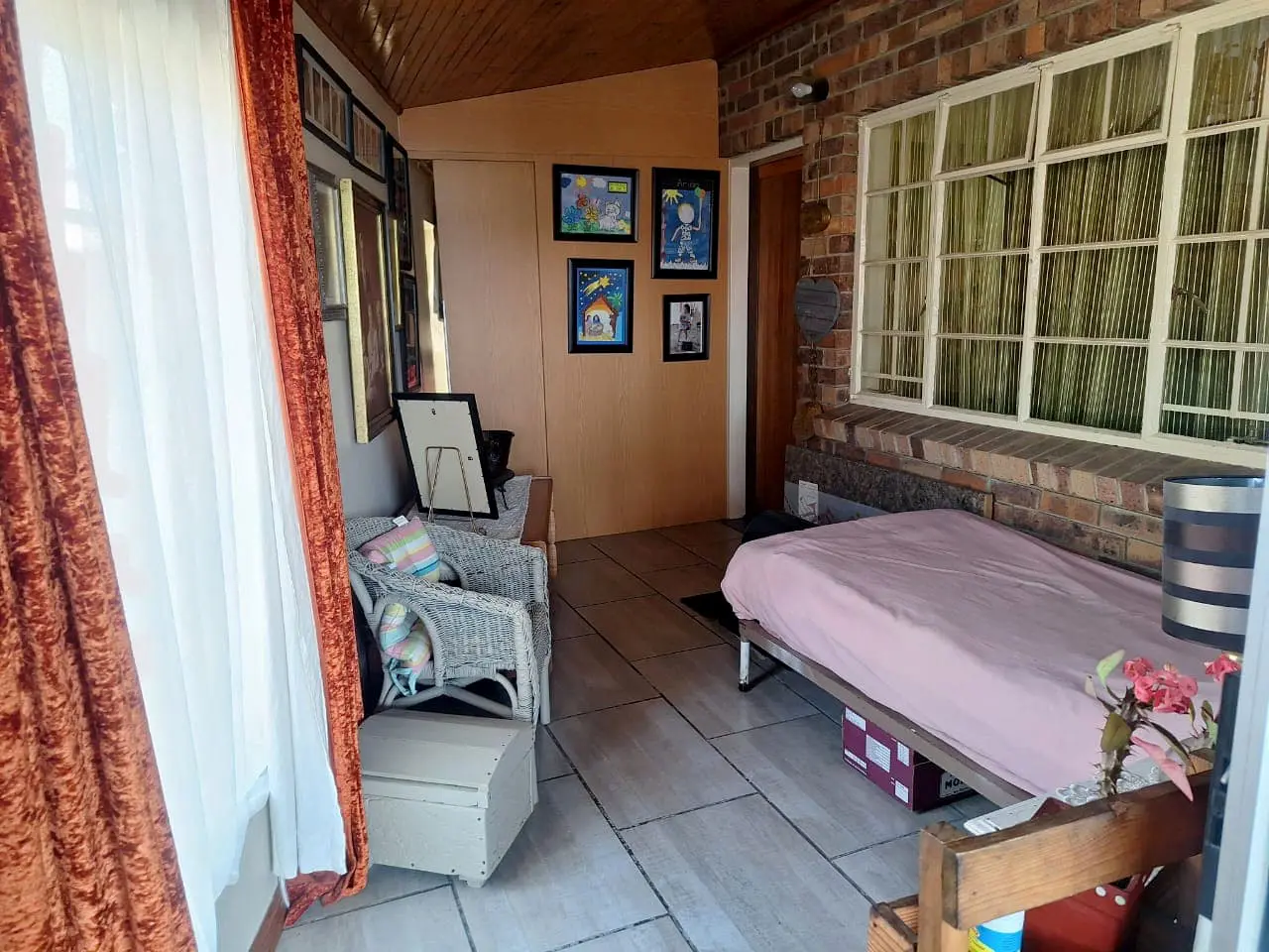 Three Rivers – Roosmaryn 9 : Lovely two bedroom retirement unit for sale in Vereeniging