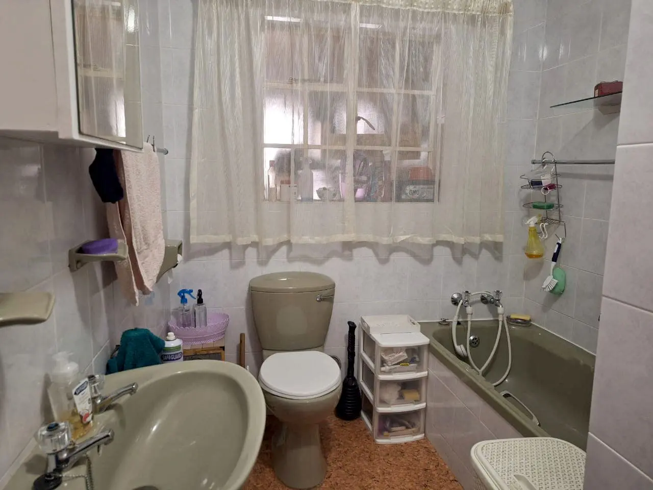 Three Rivers – Roosmaryn 9 : Lovely two bedroom retirement unit for sale in Vereeniging