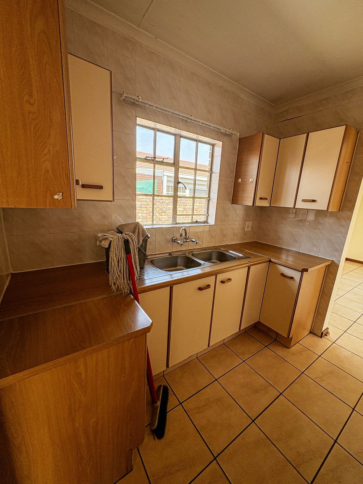 Three Rivers – Wilde Als 14 : Gorgeous 2-bedroom 1-bathroom retirement unit for sale.