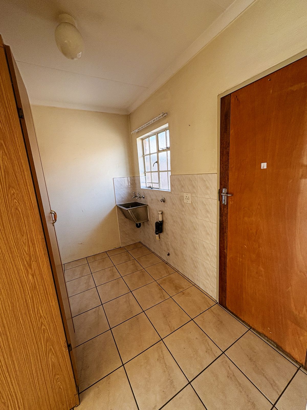 Three Rivers – Wilde Als 14 : Gorgeous 2-bedroom 1-bathroom retirement unit for sale.