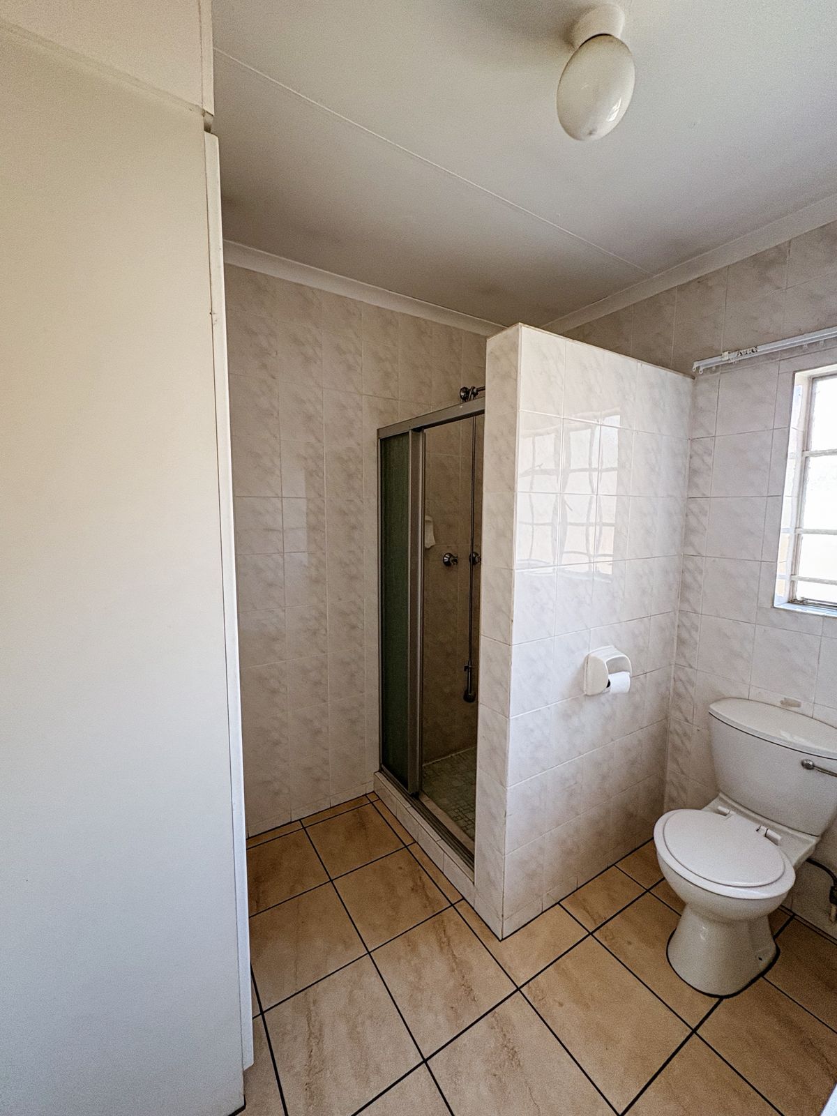 Three Rivers – Wilde Als 14 : Gorgeous 2-bedroom 1-bathroom retirement unit for sale.