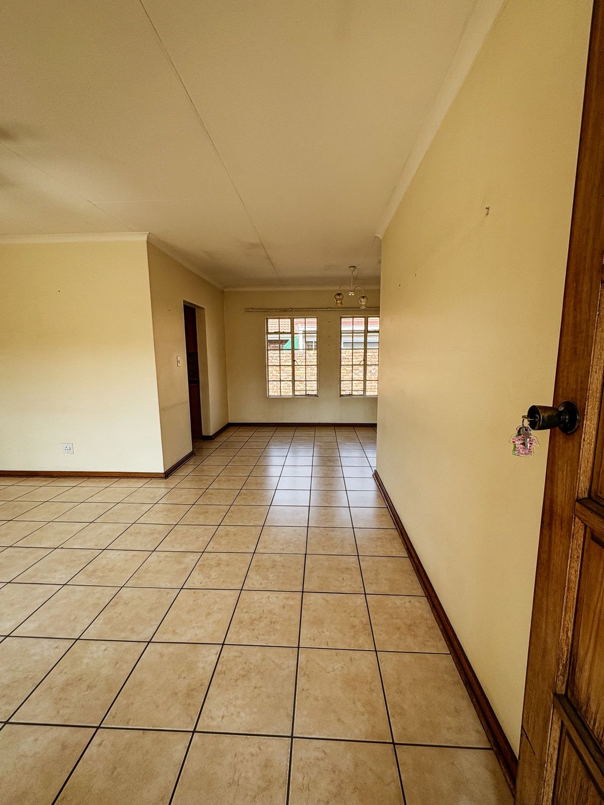 Three Rivers – Wilde Als 14 : Gorgeous 2-bedroom 1-bathroom retirement unit for sale.