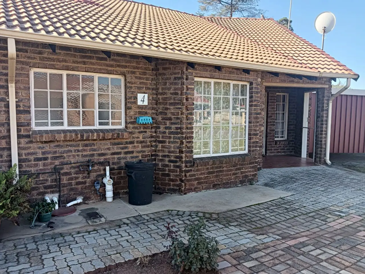 ESDA: Unit 4 – 1 Bedroom Unit For Sale in Springs