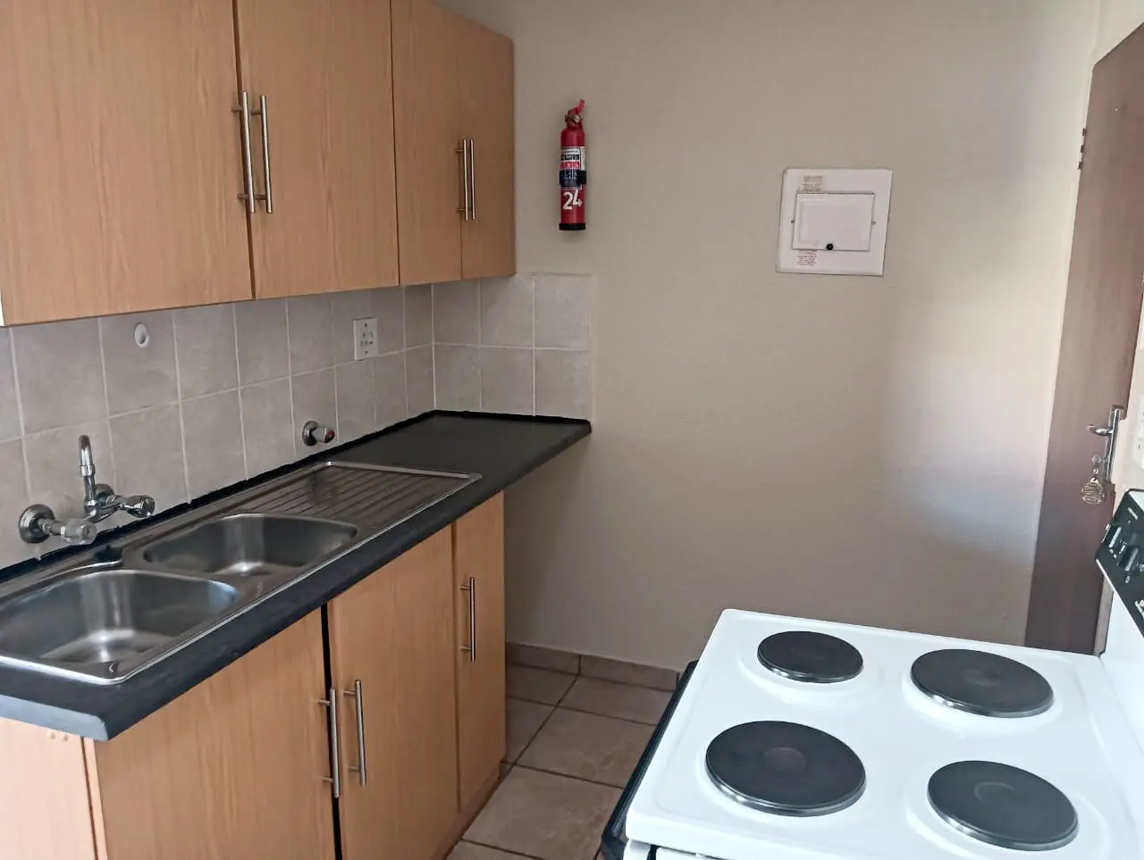 ESDA: Unit 4 – 1 Bedroom Unit For Sale in Springs