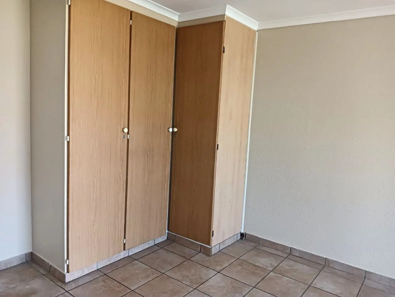 ESDA: Unit 4 – 1 Bedroom Unit For Sale in Springs