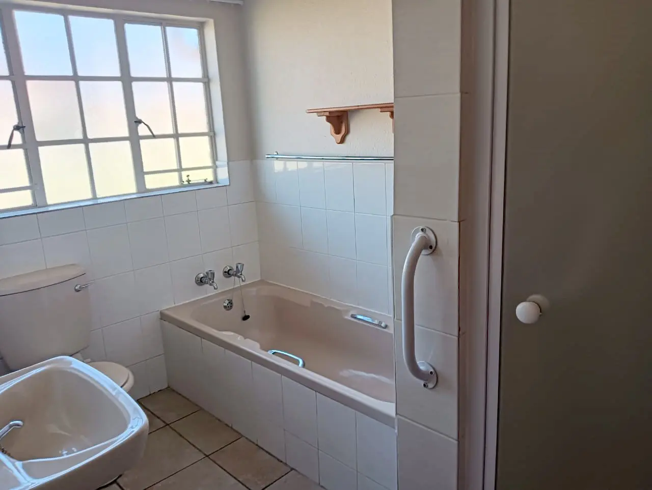 ESDA: Unit 4 – 1 Bedroom Unit For Sale in Springs