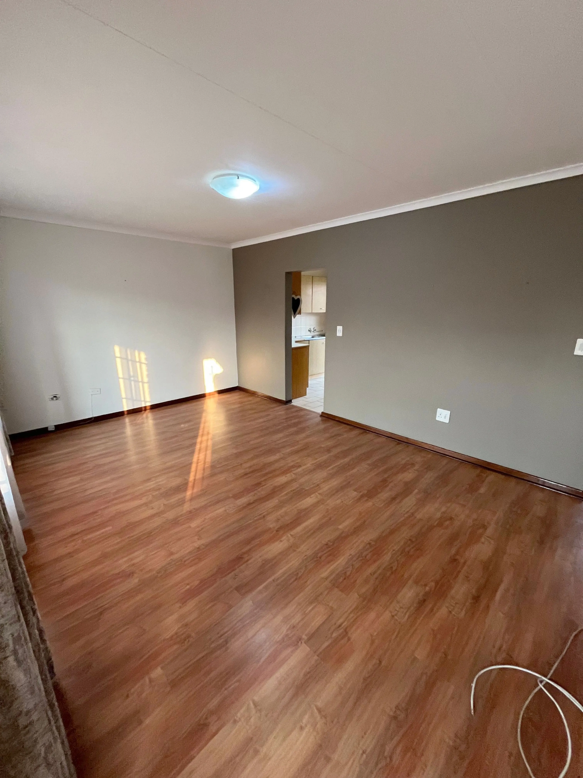 Three Rivers – Fisant 8 : Stunning 2 bedroom retirement unit for sale.