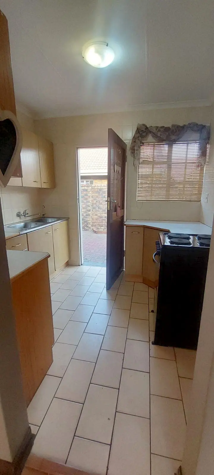 Three Rivers – Fisant 8 : Stunning 2 bedroom retirement unit for sale.