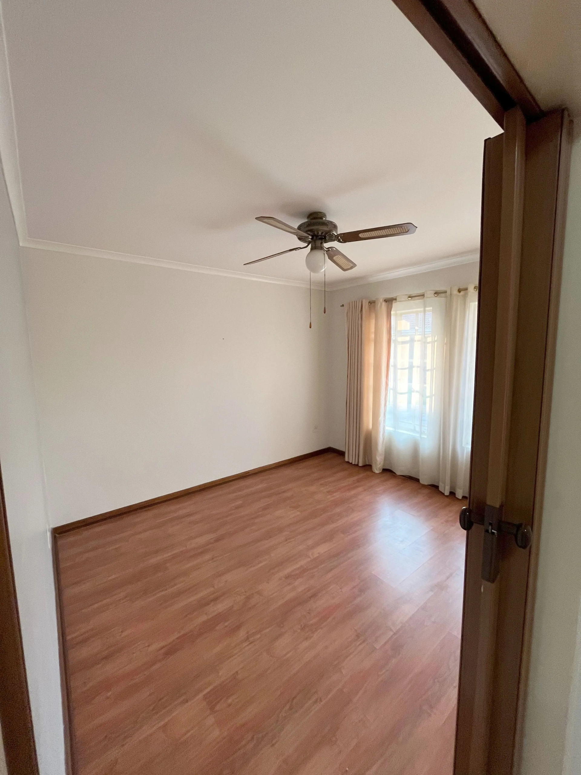 Three Rivers – Fisant 8 : Stunning 2 bedroom retirement unit for sale.