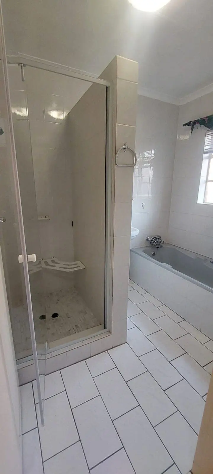 Three Rivers – Fisant 8 : Stunning 2 bedroom retirement unit for sale.