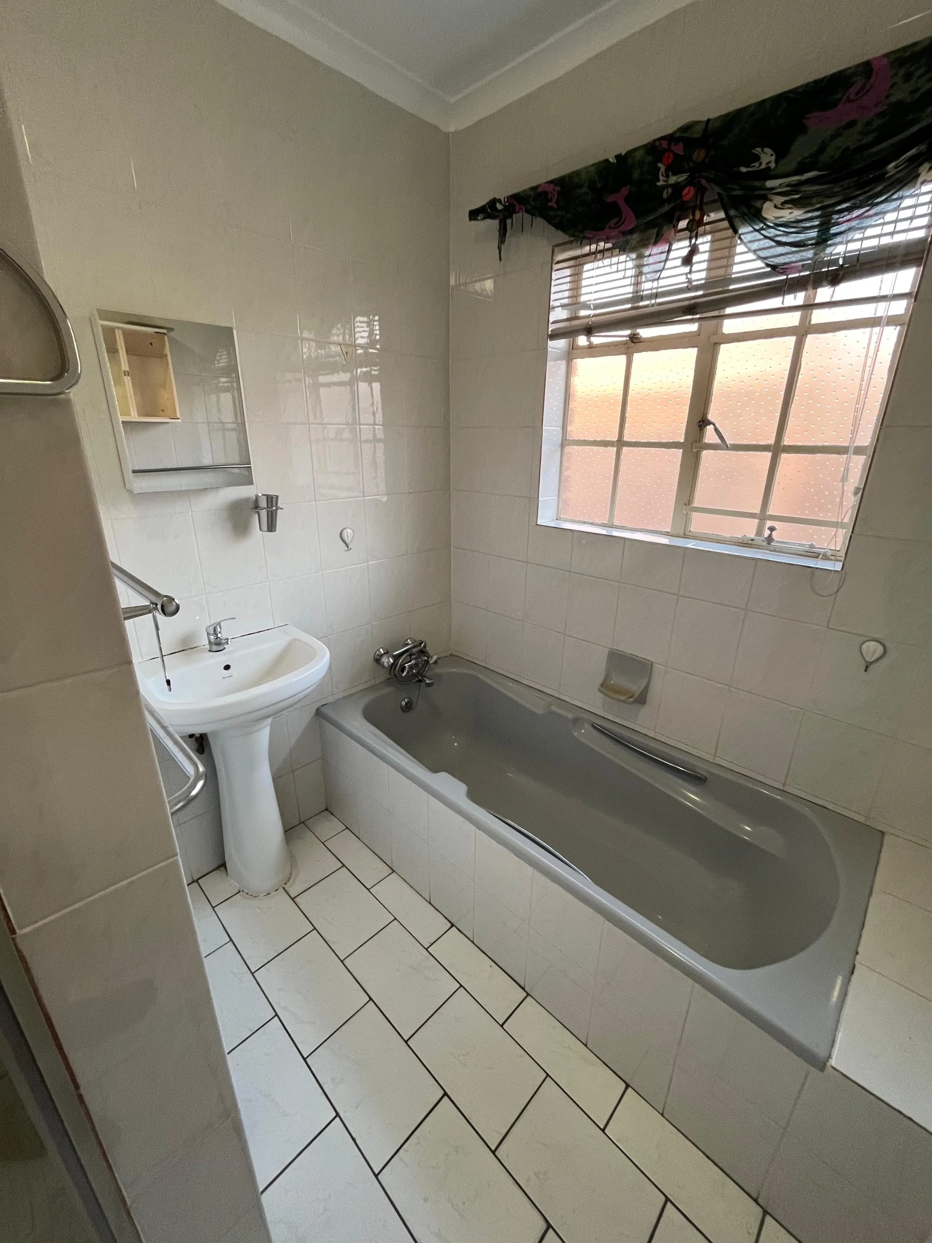 Three Rivers – Fisant 8 : Stunning 2 bedroom retirement unit for sale.