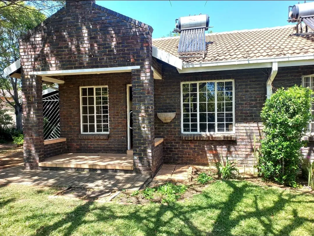 Sonskyn B1: Bachelor unit for sale in Rustenburg