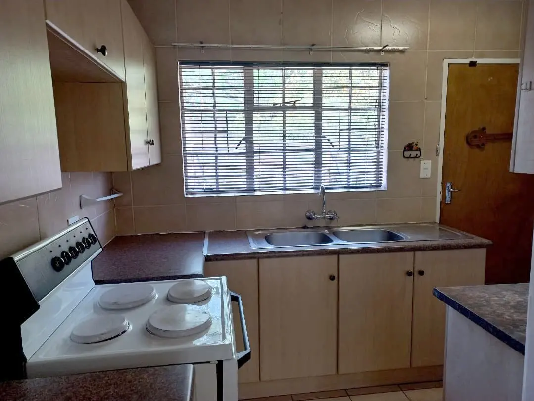 Sonskyn B1: Bachelor unit for sale in Rustenburg
